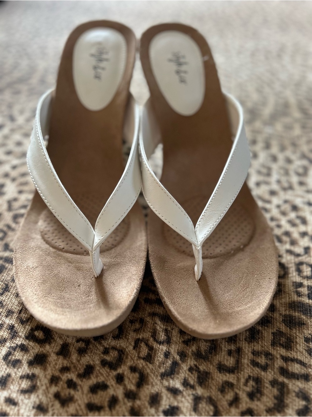 Style & Co Womens Chicklet Wedge Thong Sandals White 12M